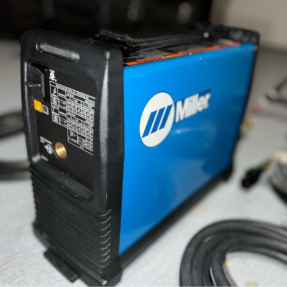 Miller Maxstar 161 STL TIG And Stick Welder With X-Case (907710001) - Picture 3 of 5